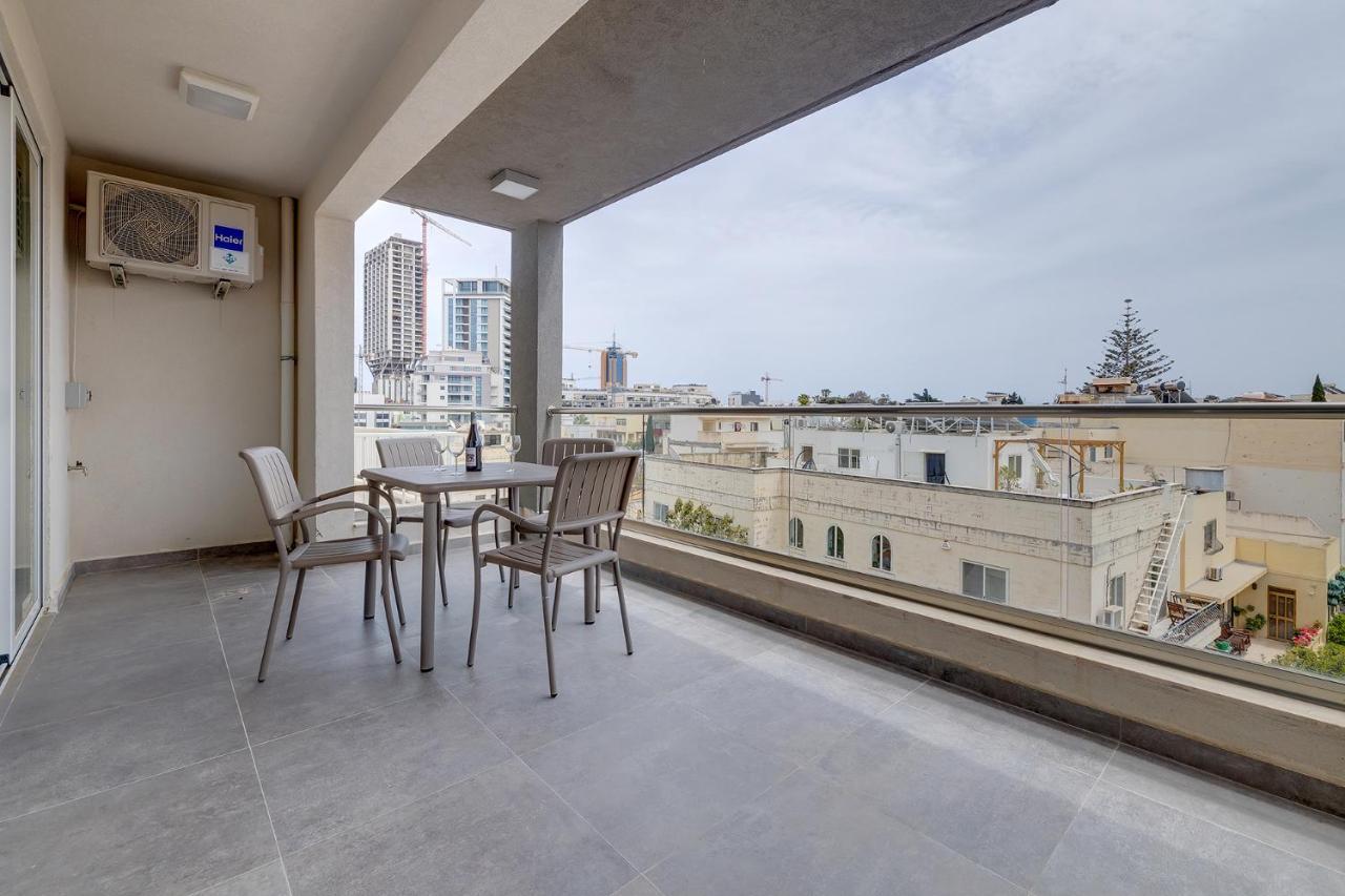 Splendid 2Br Apartment, Steps To St Georges Bay Saint Julian's Εξωτερικό φωτογραφία