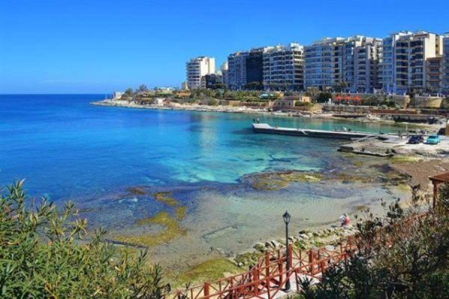 Splendid 2Br Apartment, Steps To St Georges Bay Saint Julian's Εξωτερικό φωτογραφία